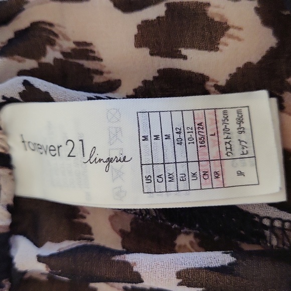 Forever 21 Sheer Mini Shorts Cheeta Print Elastic Waistband - Picture 7 of 9